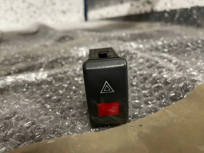 1U0953235C октавия i выключатель аварийных