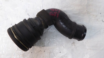 1K0145946A шланг воздушный volkswagen гольф vi 6 gti 2.0 tfsi