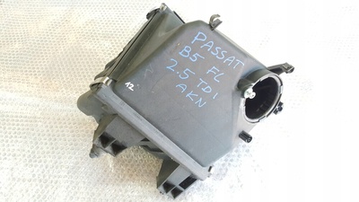 3B0133837T корпус фильтра passat b5 fl 2.5 tdi akn
