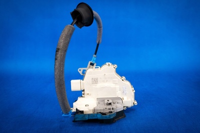 4G0839015C замок дверь левый задняя audi a3 a6 a7 q7