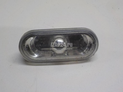 2K0949117 Повторитель на крыло белый VAG Caddy III (2004 - 2015)