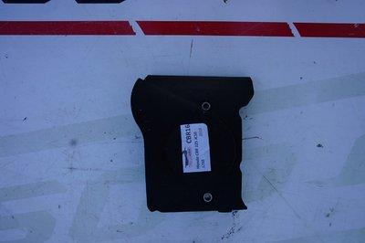 Honda cbr 125 jc50 2011 - 17 крышка звездочки цепи