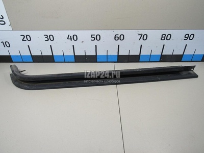 LD5273280A Направляющая двери сдвижной Mazda MPV II (LW) (1999 - 2006)