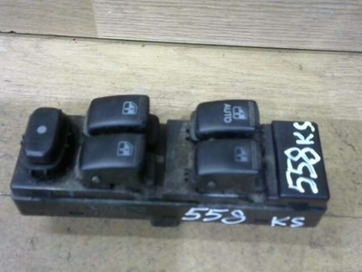 935702D970 Кнопка стеклоподъемника переднего левого Kia Rio 1 2000 93570-2D970,93570-2D000