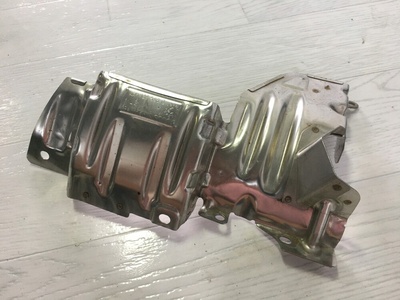 06K129596C крышка турбокомпрессоры audi a3 8v