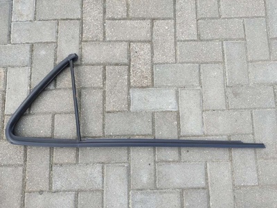 Уплотнитель Renault Laguna 2 2003