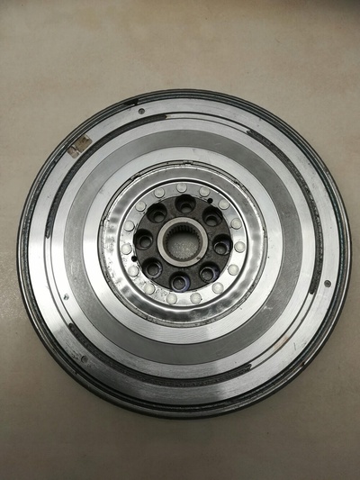 FZS819100 колесо маховик кпп mazda cx - 5 cx - 3 2.0b