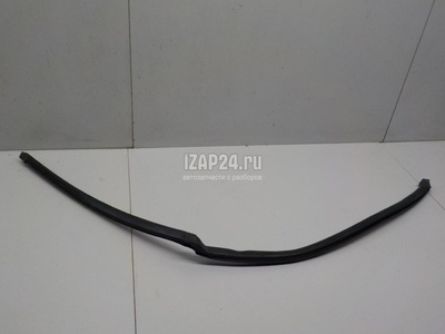 828368103R Уплотнитель двери Renault Kaptur 2016