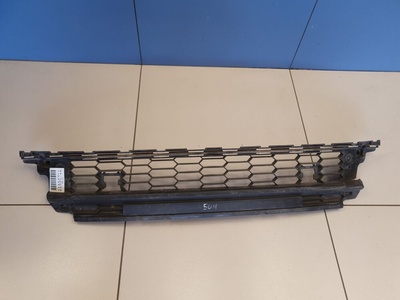 565853677E9B9 Решетка в бампер центральная Skoda Kodiaq 2017-