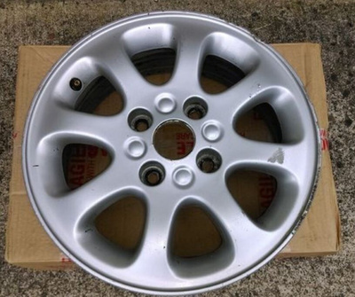 Alufelga volvo v40 , s40 1996 - 2004