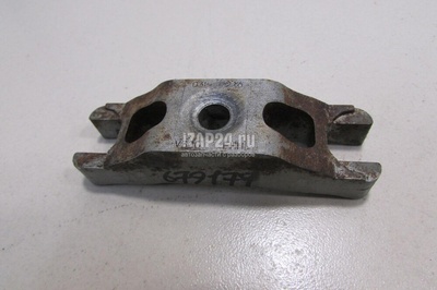 03L130216 Кронштейн форсунки VAG Caddy III (2004 - 2015)