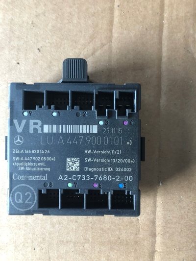 A4479000101 мерседес w477 модуль дверь