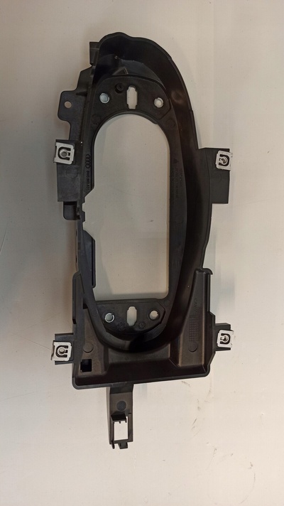 8W0863531 audi a4 b9 крепление туннель панели