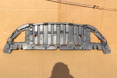 622563607R renault clio iv 4 12 - 19 крышка плита под бампер