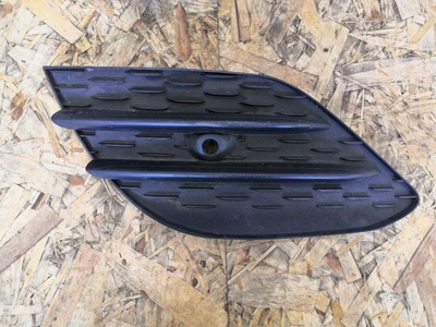 A1188854301 Заглушка (решетка) в бампер передний Mercedes CLA c118 2020
