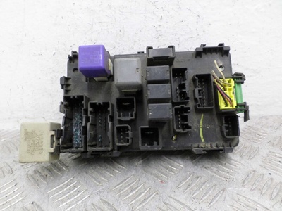 8264101010 Блок предохранителей Pontiac Vibe I 2002 - 2004 2003 , 0200076664