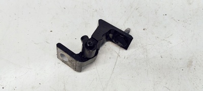 8V0833403E петля дверь левый audi a3 8v