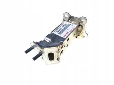 5210247020 prius phv 16 - 22 крепление балка усиление бампер п