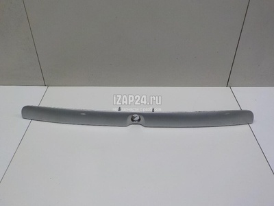 8D5827576B Накладка крышки багажника VAG A4 [B5] (1994 - 2001)