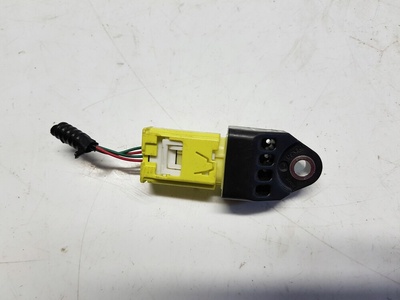 8983175010 prius iii 3 плюс + датчик airbag удара