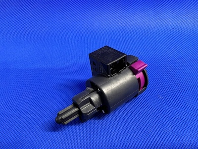 4F0945459B audi a4 a6 a7 a8 переключатель света стоп