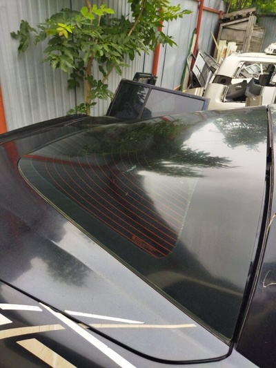 стекло chevrolet corvette c6 2005
