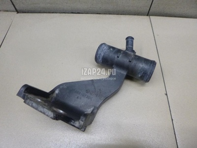 1657722020 Фланец двигателя системы охлаждения Toyota Auris (E15) (2006 - 2012)