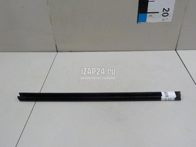 3T5839479 Уплотнитель стекла двери VAG Superb (2008 - 2015)