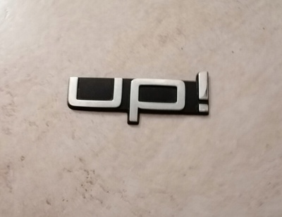 1S6853687FXC эмблема значек логотип up ! на заднюю крышку volkswagen up !