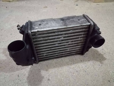 59145805 интеркулер Skoda Superb 2000