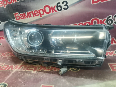 811100E200 фара Toyota Highlander U50 2013