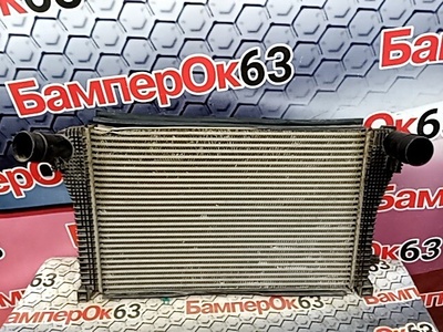 5Q0145803K интеркулер Skoda Octavia 2010