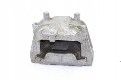 1K0199262 audi skoda volkswagen лапа подушка двигателя