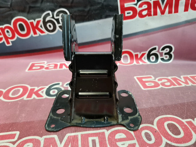 8P0807133A кронштейн усилителя бампера Audi A3 8P 2004