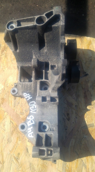 03G903139B лапа генератора audi a4 b6 1.9 tdi .