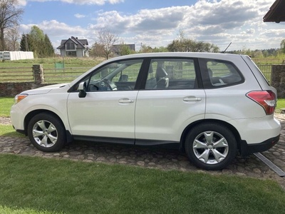 Subaru forester 2 , 5l сша . бензин . автомат