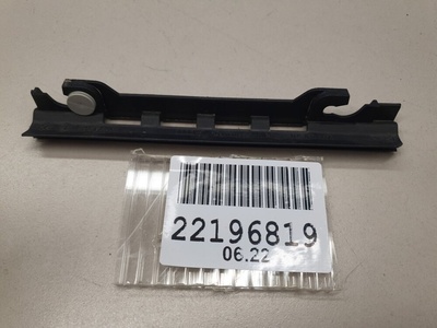 4F0833345B Кронштейн уплотнителя двери задней левой Audi A6 C6 2004-2011