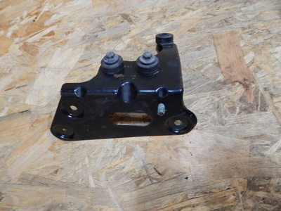 7H0614711A volkswagen t5 крепление крепление насосы абс