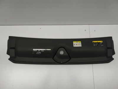 8W0807081C 15 audi a4 b9 крышка пластик на полоса усиление