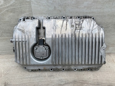 06E103604G чаша масляный 3.2fsi auk bpk