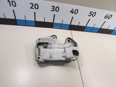 079903805AF Кронштейн генератора VAG Q7 [4L] (2005 - 2015)