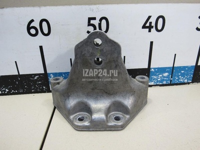 7L0399649E Кронштейн опоры КПП VAG Q7 [4L] (2005 - 2015)