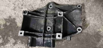 058260885C Кронштейн компрессора кондиционера Audi A4 B5(1994-2001) 1999