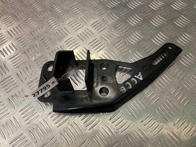 4F0805500 Кронштейн крепления бампера переднего Audi A6 C6 2005-2008 2006
