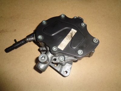 TOUAREG VACUM POMPA 07Z145209B