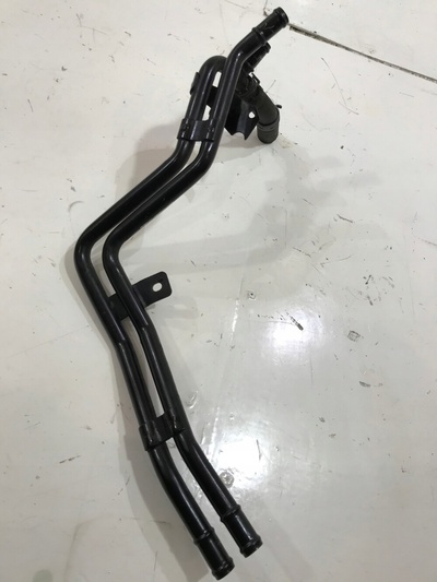 6R0121070L труба шланг радиатора audi a1 1.4 tfsi cax
