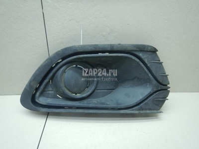 263316043R Решетка в бампер правая Renault Logan II 2014