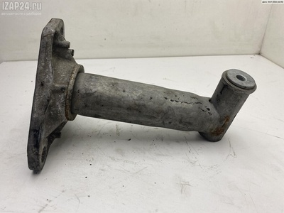 4B0807134C Кронштейн бампера переднего R Audi A6 C5 (1997-2005) 2002
