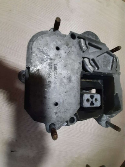 4G0399153A Подушка крепления кпп Audi A6 C7 (S6,RS6) 2009