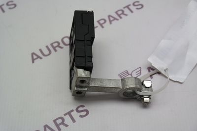 LR117598 Клемма аккумулятора плюсовая Land Rover Range Rover Sport L494 2013